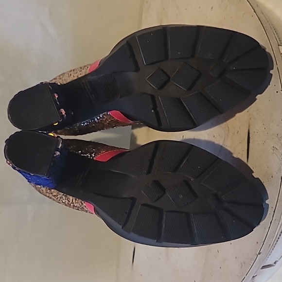 NEW Cape Robbin Nell Heeled Boots  Sparkly Sequin PlatformChelsea Boots Wo - Picture 15 of 15